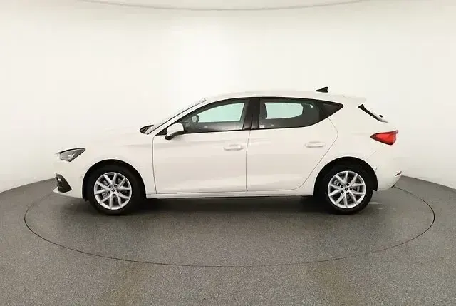 Gebraucht Seat Leon Style 116 PS (85 kW) 2022 Candyweiß Limousine