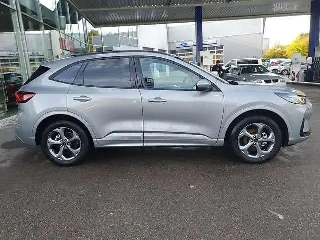 Używany Ford Kuga ST-Line 182 KM (133 kW) 2025 SUV