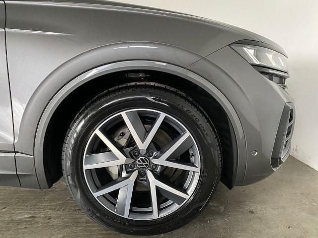 Neu VW Touareg Edition 286 PS (210 kW) 2026 Grau SUV