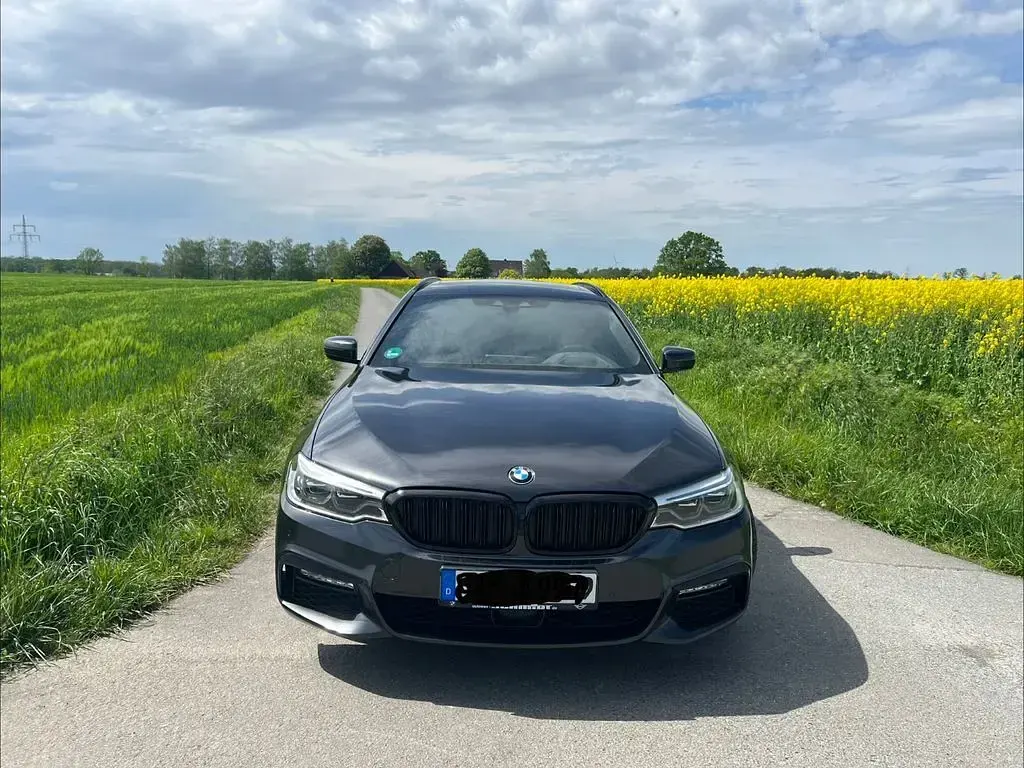 Gebraucht BMW 530 Performance 265 PS (194 kW) 2018 Grau Kombi