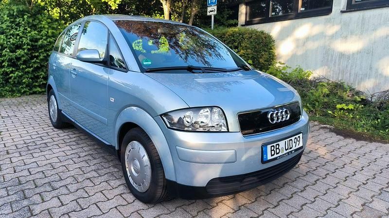 Blau Gebraucht 2003 Audi A2 Kleinwagen | 3.900 € (Guter Preis) - Bild 1/4