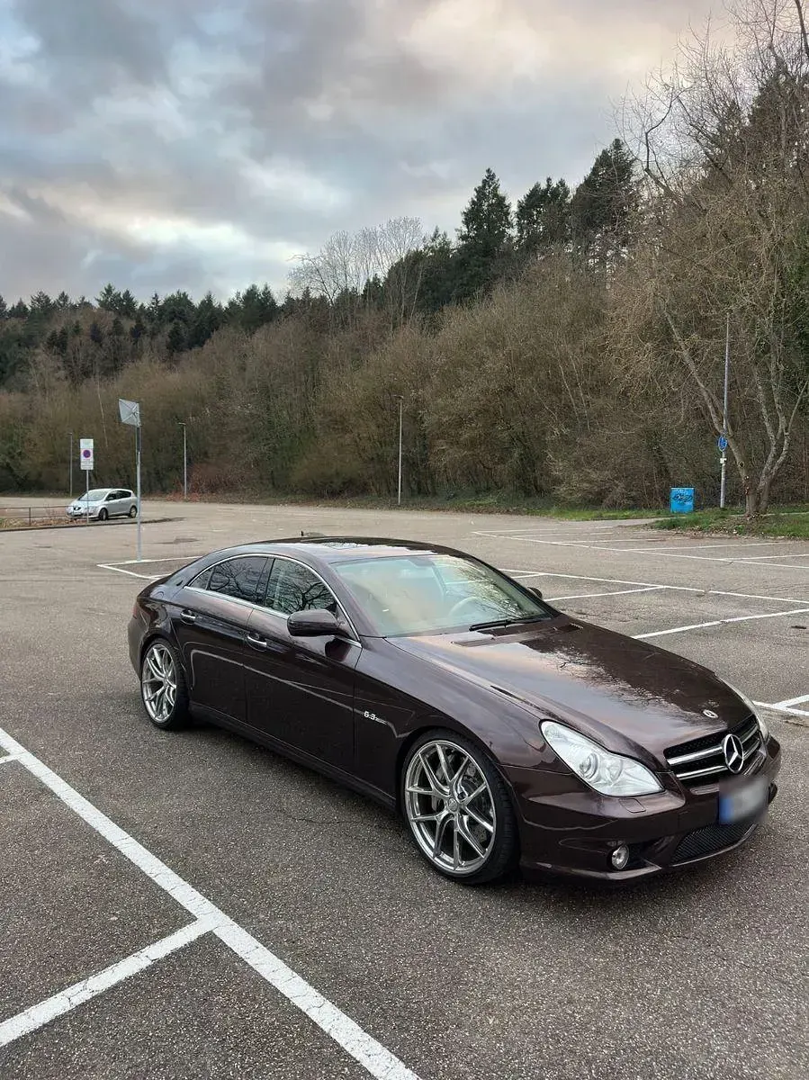 Gebraucht Mercedes CLS63 AMG AMG 514 PS (378 kW) 2009 Braun Coupé
