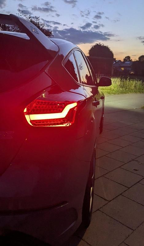 Gebraucht Ford Focus RS 349 PS (256 kW) 2017 Grau Limousine