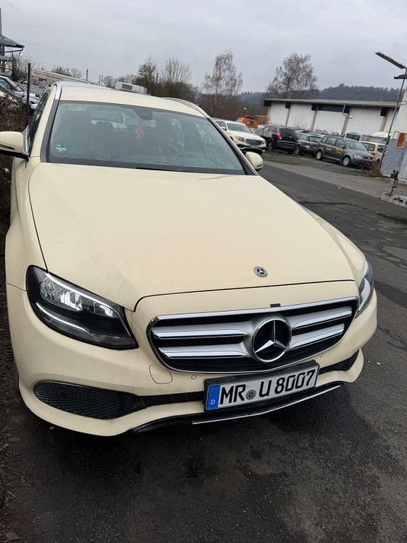 Gebraucht Mercedes 200 150 PS (110 kW) 2017 Beige Limousine