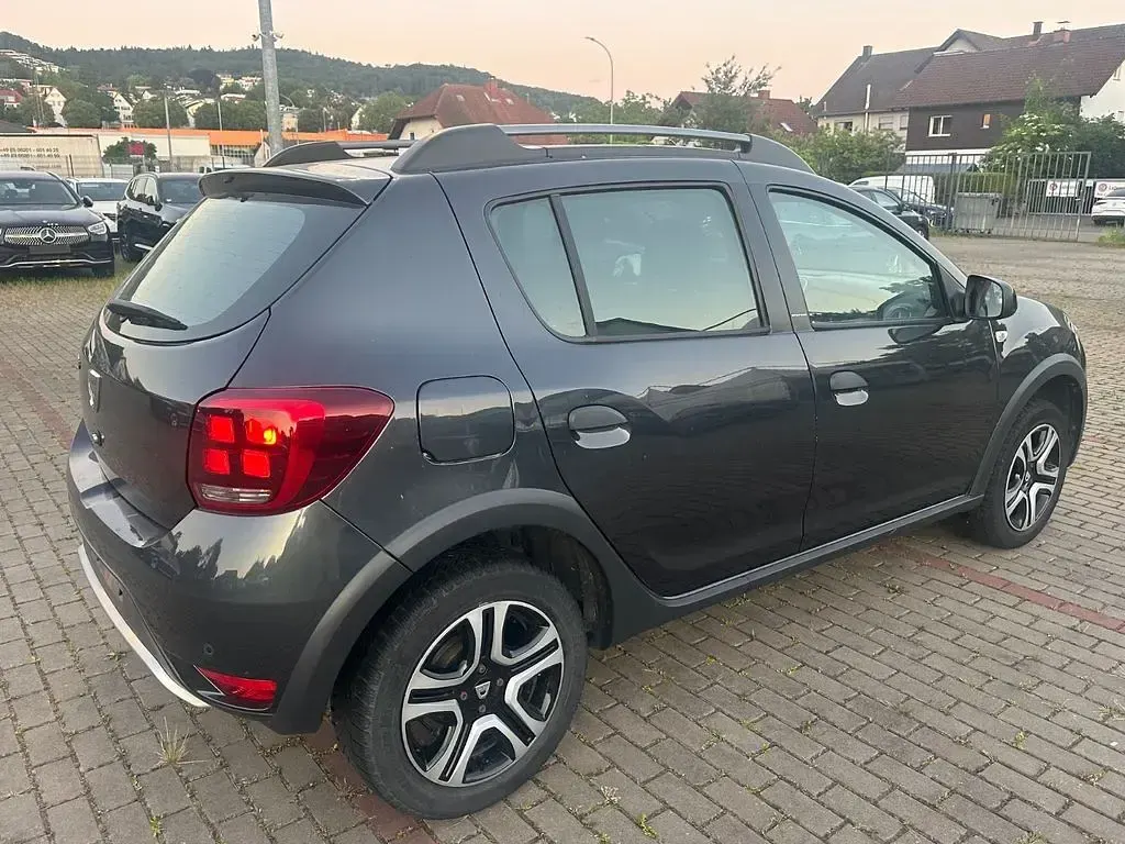 Gebraucht Dacia Sandero Celebration 90 PS (66 kW) 2018 Other Limousine