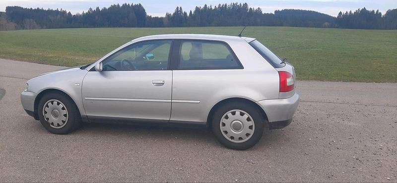Gebraucht Audi A3 Sport 102 PS (75 kW) 2002 Silber Kleinwagen