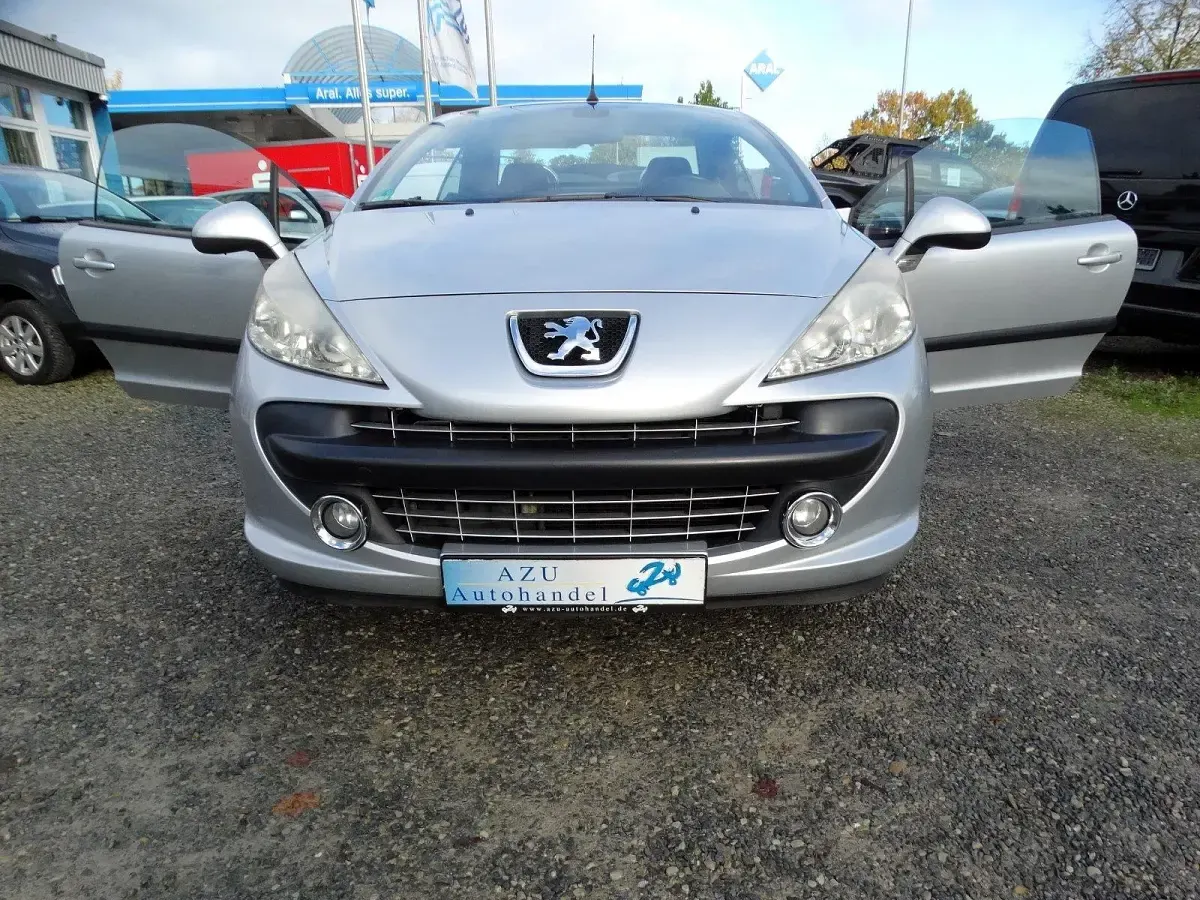 Gebraucht Peugeot 207 CC Filou 120 PS (88 kW) 2007 Silber Cabrio