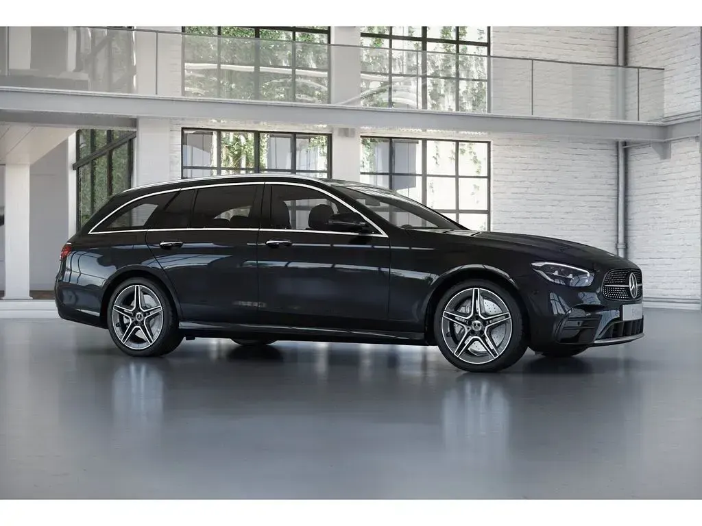 Gebraucht Mercedes E450 Avantgarde 367 PS (269 kW) 2022 Schwarz Limousine