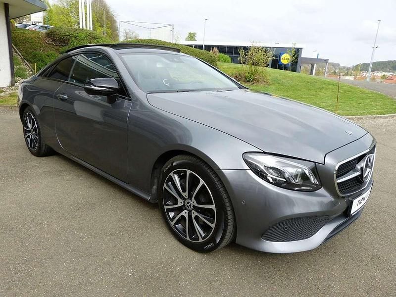 Gebraucht Mercedes E220 194 PS (142 kW) 2019 Selenitgrau  metalliclack Coupé