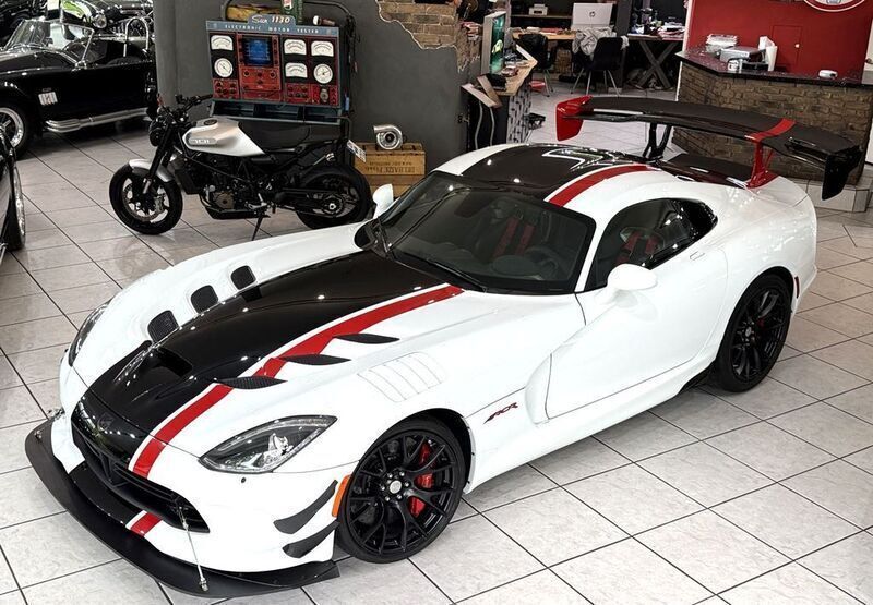 Viper white sonderlackierung Gebraucht 2016 Dodge Viper Coupé | 238.800 € - Bild 1/4