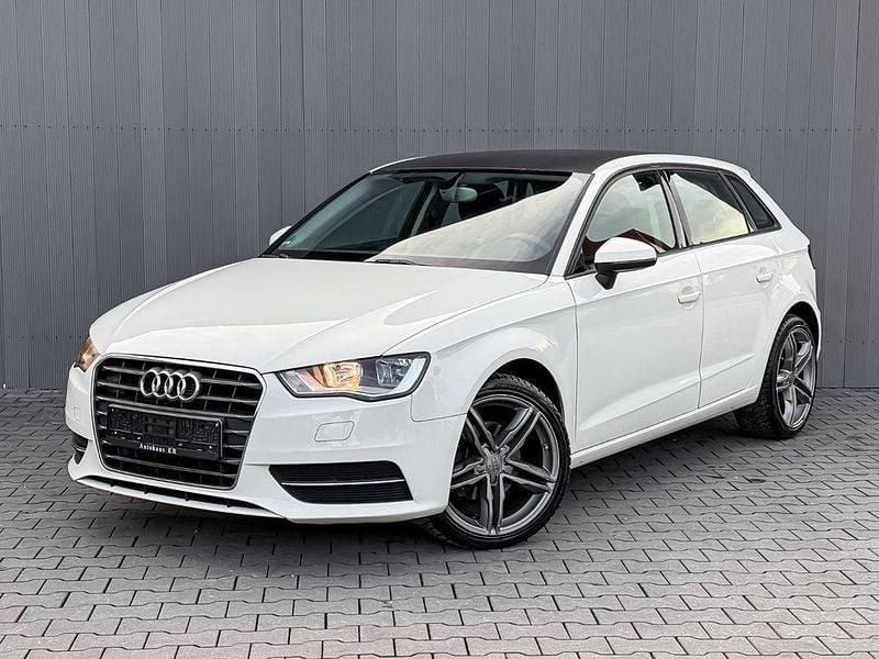 Weiß Gebraucht 2013 Audi A3 Ambiente Limousine | 9.880 € (Fairer Preis) - Bild 1/4