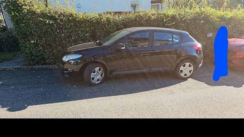 Schwarz Gebraucht 2011 Renault Mégane III Limousine | 3.100 € (Guter Preis) - Bild 1/4