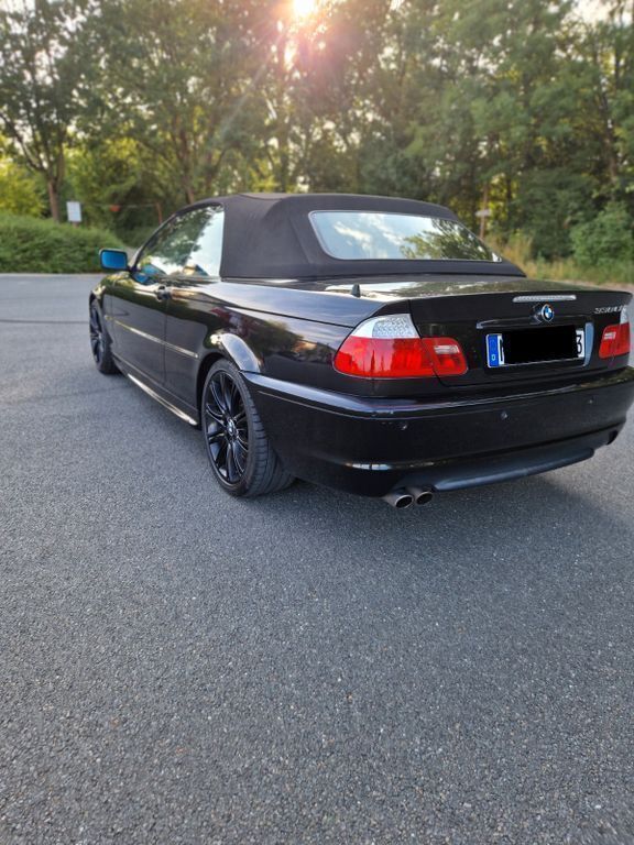 Schwarz Gebraucht 2004 BMW 330 Cabriolet M Sport Cabrio | 11.950 € (Fairer Preis) - Bild 1/4