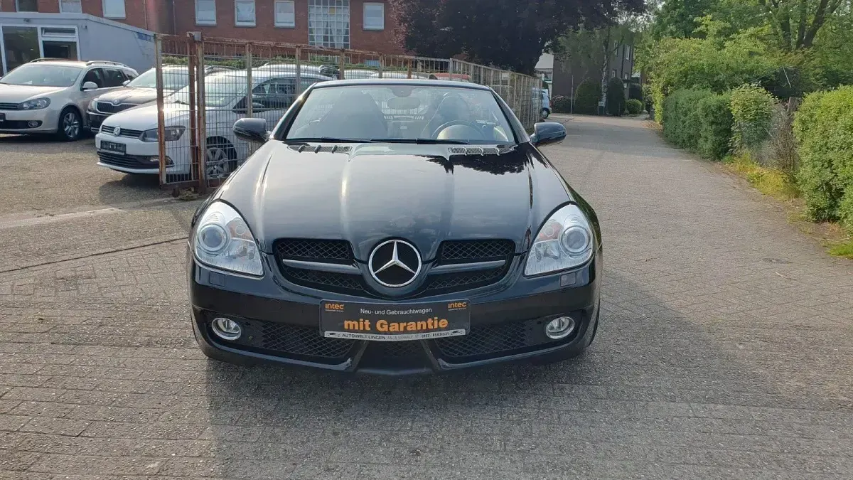 Gebraucht Mercedes SLK300 231 PS (169 kW) 2010 Schwarz Cabrio