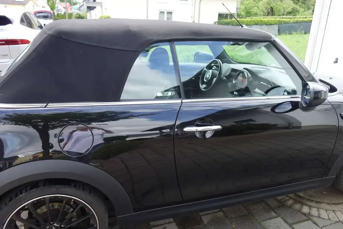 Occasion Mini One Cabriolet Classic 102 ch (75 kW) 2021 Noir Cabriolet