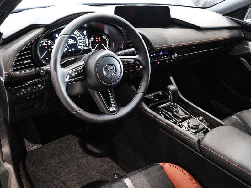 Neu Mazda 3 Nagisa 186 PS (136 kW) 2025 Schwarz Limousine