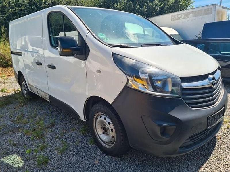 Casablanca/arctic/eis weiss Gebraucht 2015 Opel Vivaro Van / Kleinbus | 3.999 € (Superpreis) - Bild 1/4
