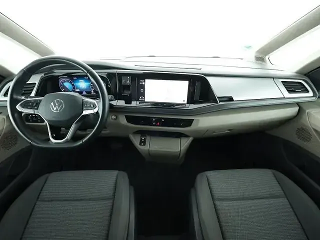 Gebraucht VW Multivan 204 PS (150 kW) 2024 Schwarzkeine angabe Van / Kleinbus