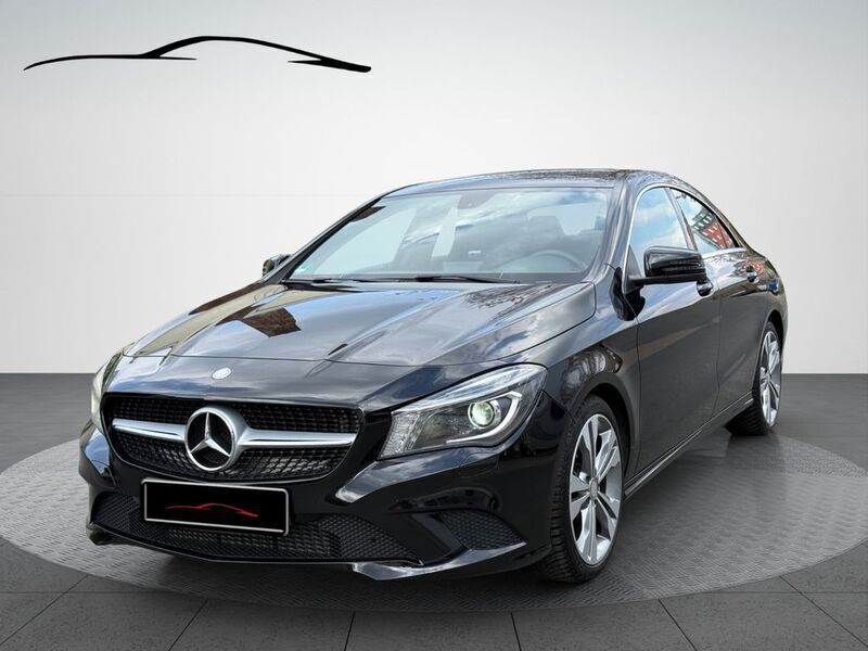Schwarz Gebraucht 2013 Mercedes CLA180 Limousine | 13.000 € (Guter Preis) - Bild 1/4