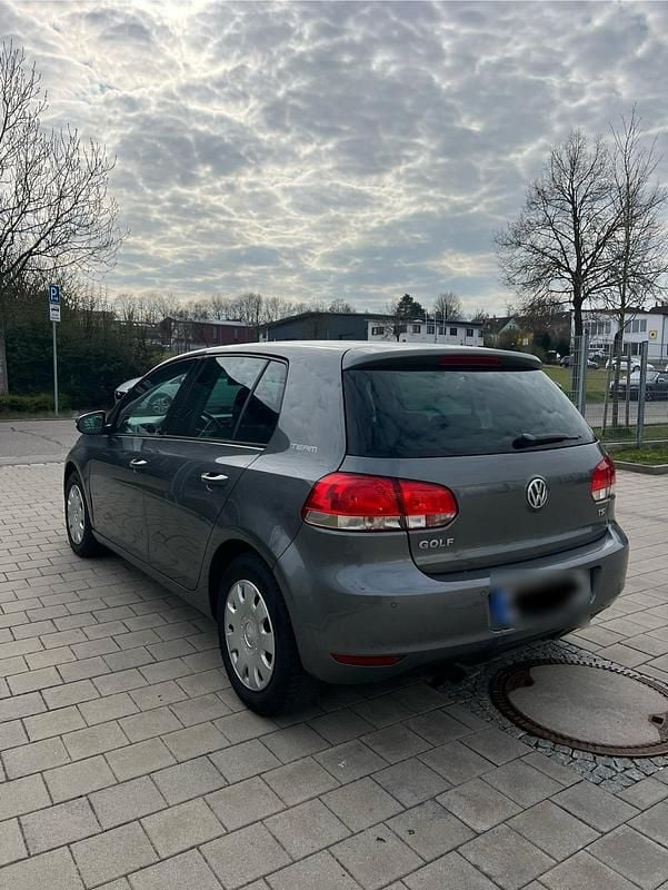 Gebraucht VW Golf VI 122 PS (89 kW) 2011 Grau Kleinwagen
