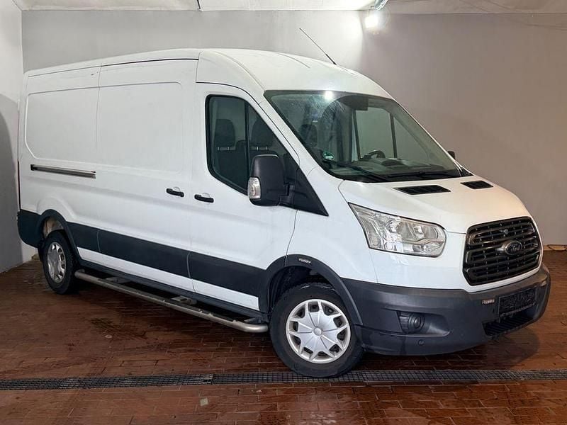 Second-hand Ford Transit 131 CP (96 kW) 2018 Alb Monovolum