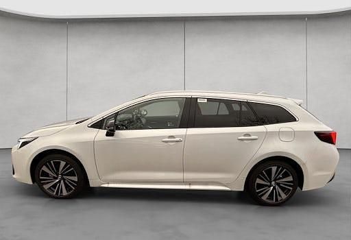 Neu Toyota Corolla 178 PS (130 kW) 2025 Weiß Kombi