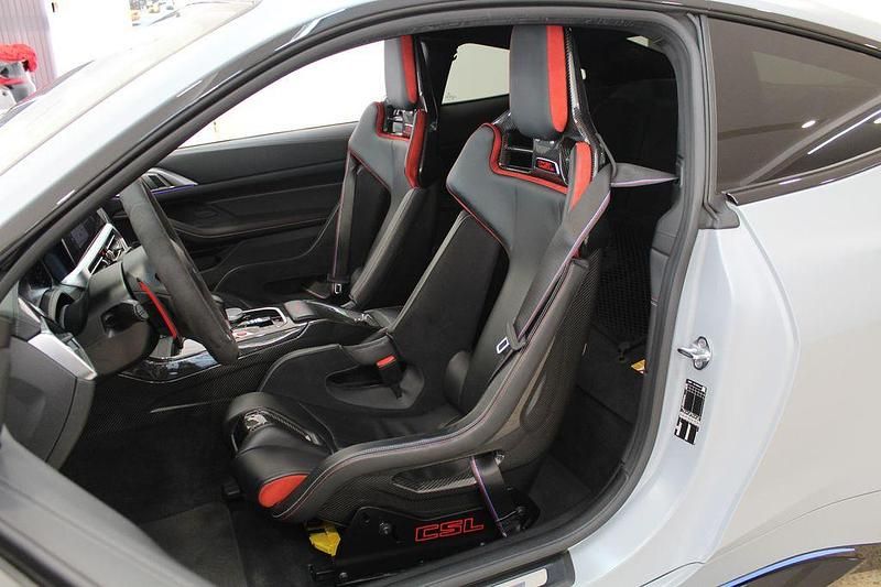 Grau Gebraucht 2023 BMW M4 Performance Coupé | 119.800 € (Fairer Preis) - Bild 1/1