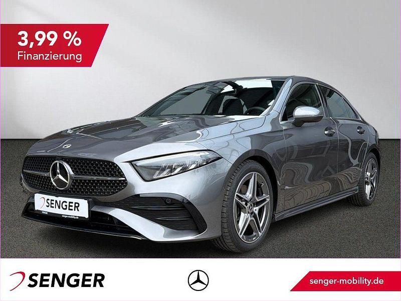 Gebraucht Mercedes A200 AMG 163 PS (119 kW) 2026 lack mountaingrau Limousine