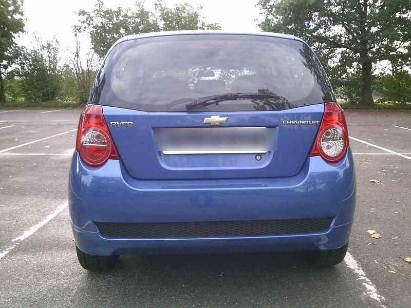 Gebraucht Chevrolet Aveo 84 PS (61 kW) 2010 Blau Limousine