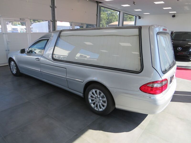 Gebraucht Mercedes E220 170 PS (125 kW) 2007 Silber Limousine