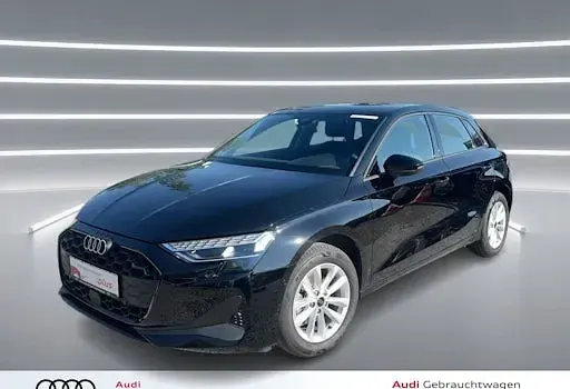 Gebraucht Audi A3 Ambiente 116 PS (85 kW) 2025 Limousine