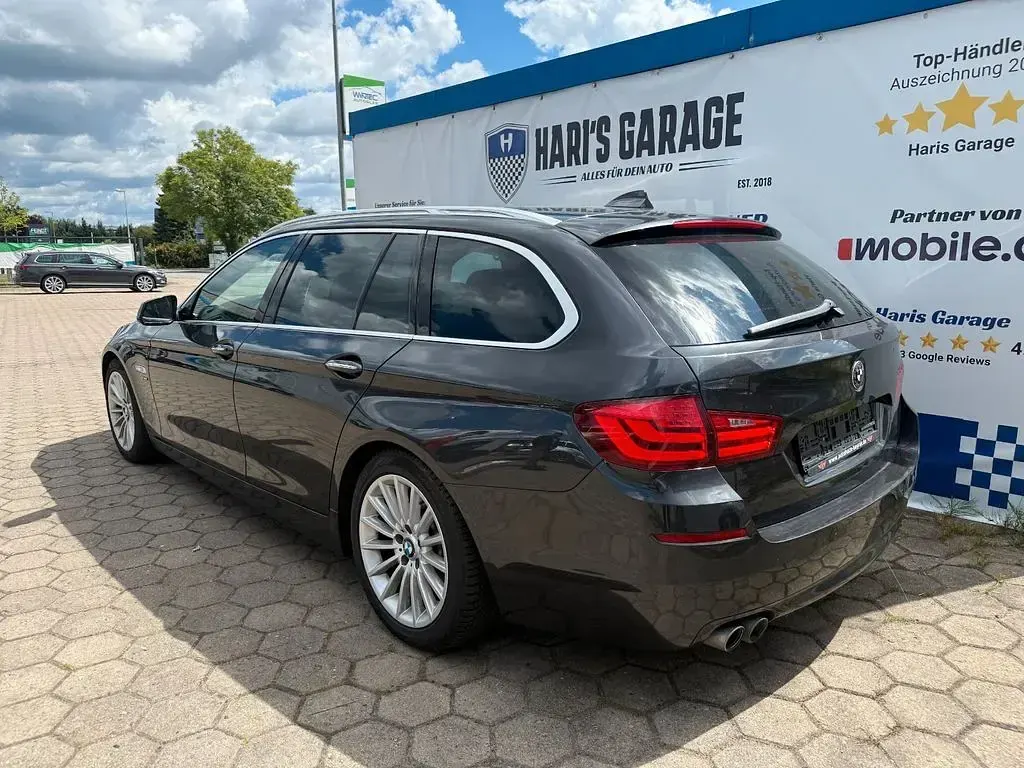 Gebraucht BMW 530 Performance 258 PS (189 kW) 2011 Grau Limousine