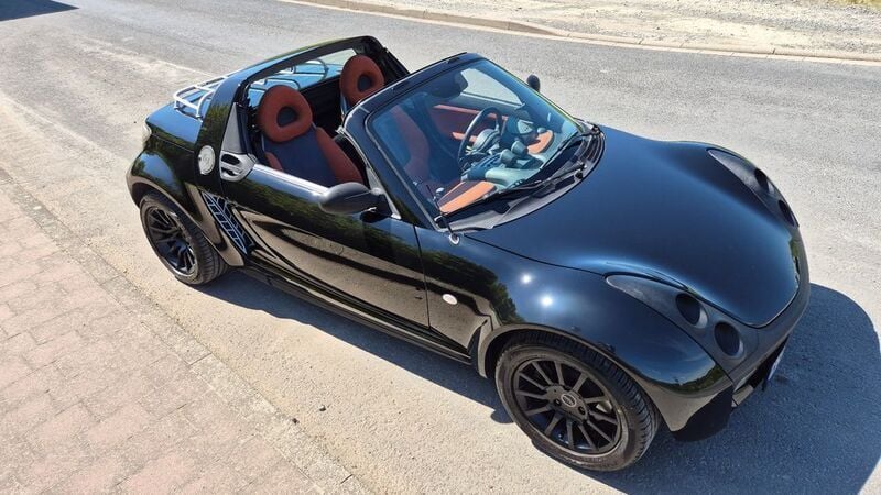 Schwarz Gebraucht 2003 Smart Roadster Cabrio | 6.100 € (Etwas zu teuer) - Bild 1/4