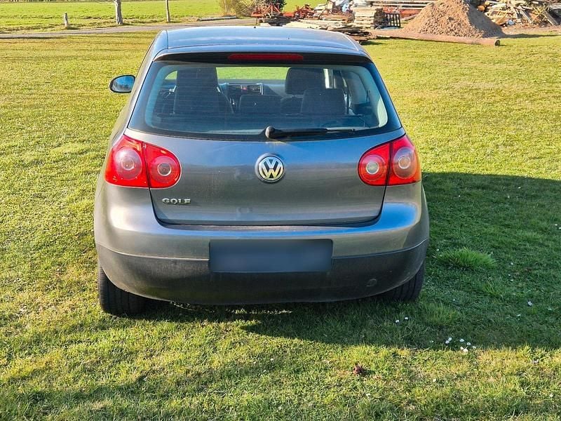 Gebraucht VW Golf V 75 PS (55 kW) 2004 Grau Kleinwagen