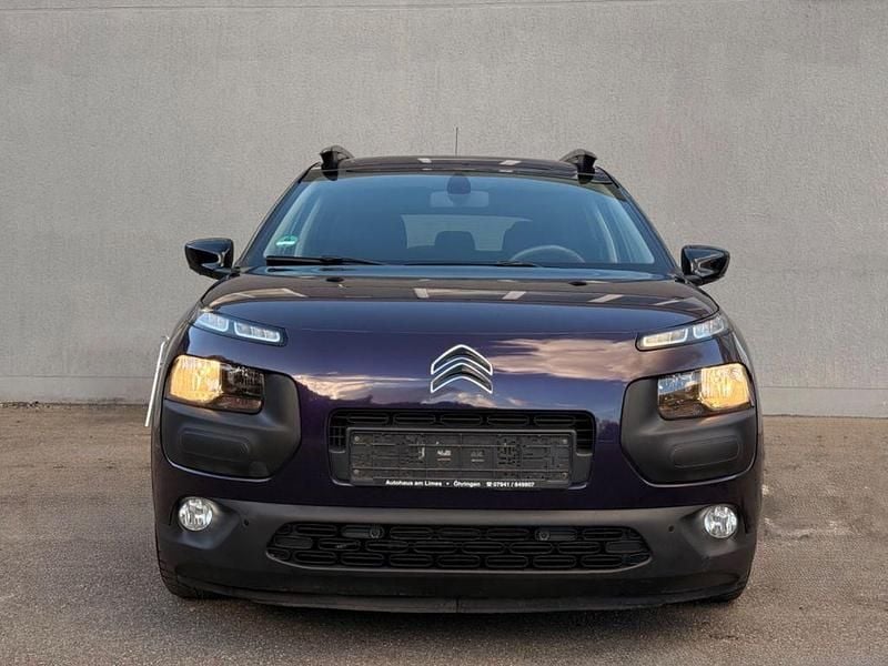 Gebraucht Citroën C4 Shine 99 PS (72 kW) 2016 Violett SUV