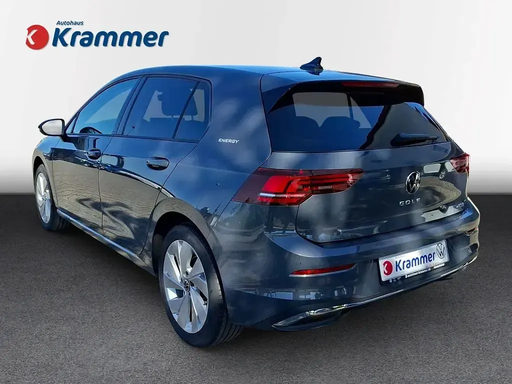 Gebraucht VW Golf VIII 150 PS (110 kW) 2026 Grau Limousine