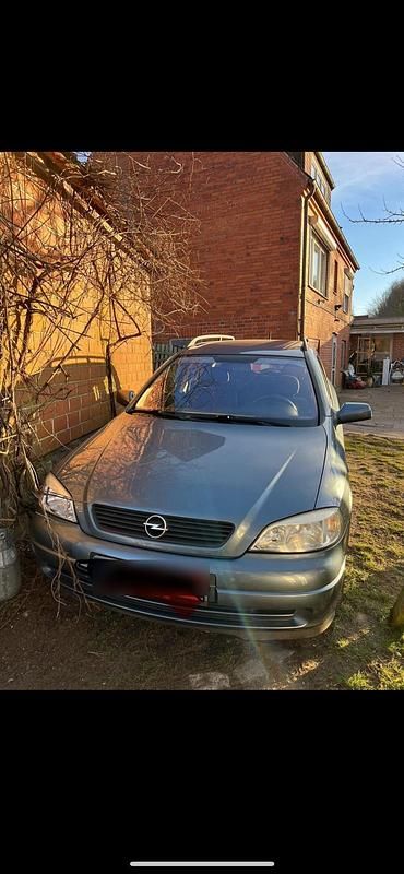 Blau Gebraucht 2001 Opel Astra Kombi | 900 € (Superpreis) - Bild 1/4