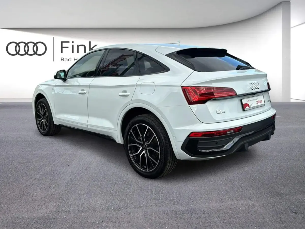 Gebraucht Audi Q5 Sportback S-Line 299 PS (219 kW) 2023 Gletscherweiß metallic SUV