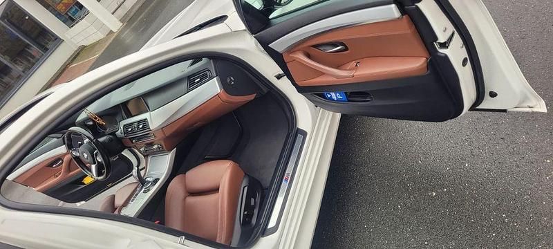 Gebraucht BMW 530 Sport Line 258 PS (189 kW) 2016 Weiß Kombi