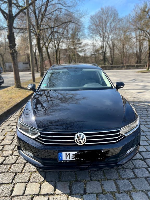 Schwarz Gebraucht 2018 VW Passat Comfortline Kombi | 10.400 € (Guter Preis) - Bild 1/4