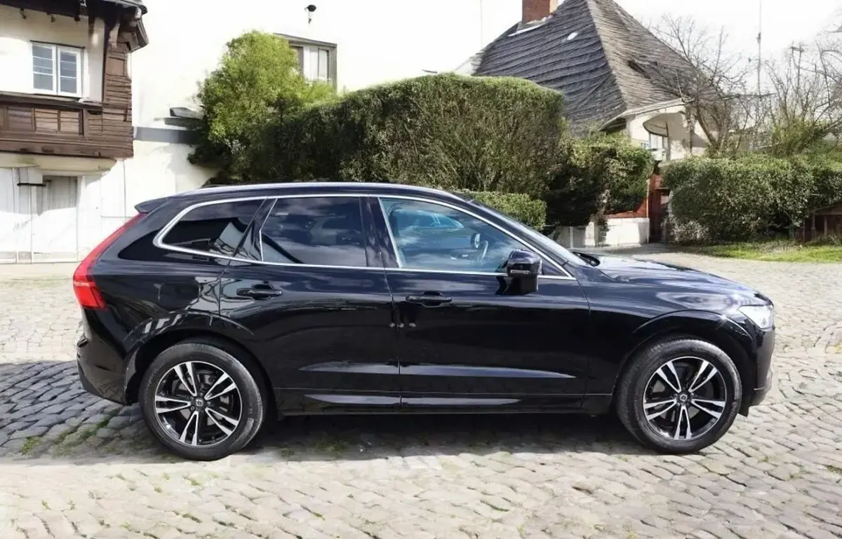 Gebraucht Volvo XC60 Momentum 190 PS (139 kW) 2019 SUV