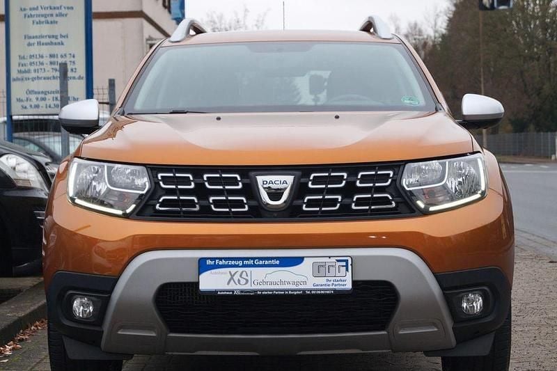 Gebraucht Dacia Duster Anniversary 131 PS (96 kW) 2019 Orange SUV