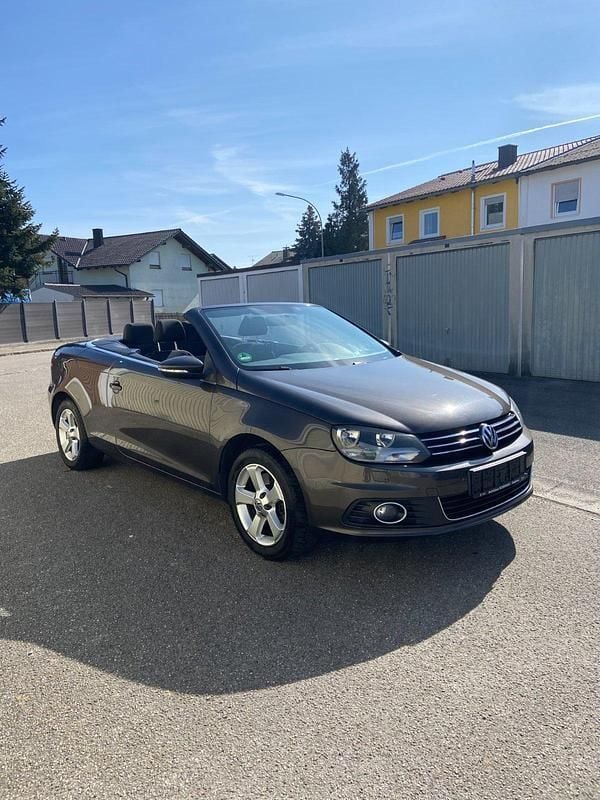 Braun Gebraucht 2011 VW Eos Cabrio | 9.700 € (Fairer Preis) - Bild 1/4