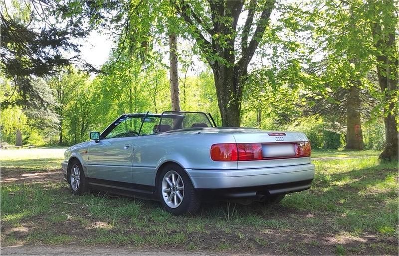Second-hand Audi 80 125 CP (91 kW) 1997 Argintiu Cabrio