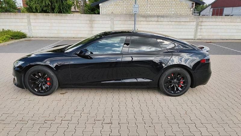 Usado Tesla Model S 309 kW (421 CV) 2016 Negro Utilitario