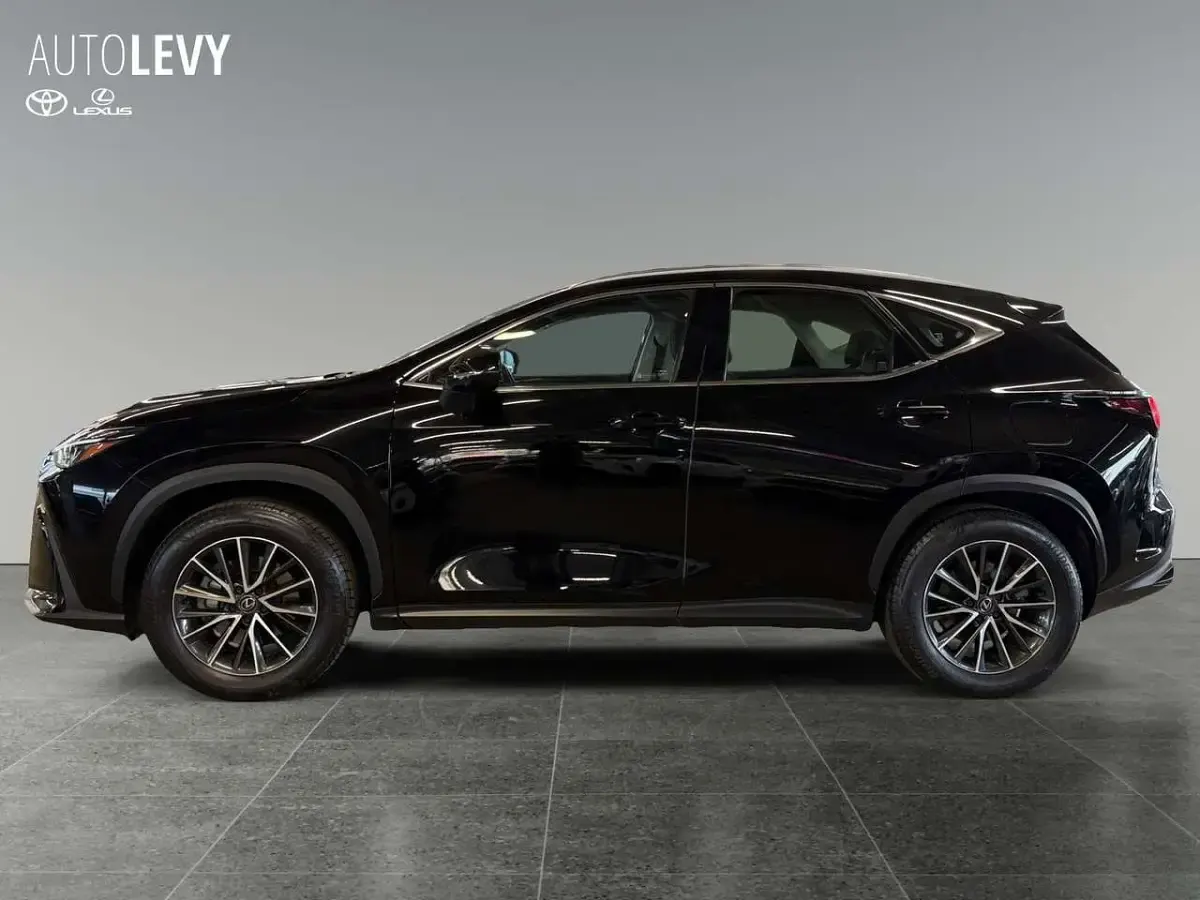 Gebraucht Lexus NX350h 243 PS (178 kW) 2024 Schwarz SUV