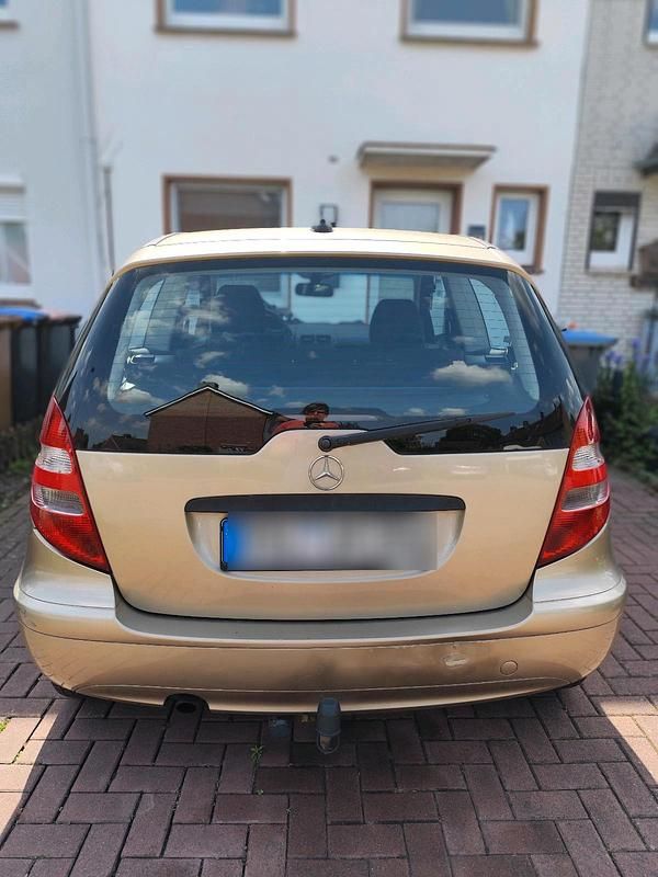Gebraucht Mercedes A150 95 PS (69 kW) 2007 Gold Kleinwagen
