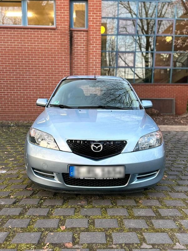 Blau Gebraucht 2004 Mazda 2 Kleinwagen | 2.350 € (Fairer Preis) - Bild 1/4