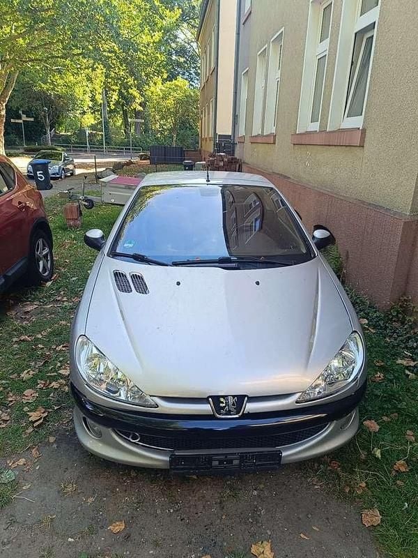 Grau Gebraucht 2003 Peugeot 206 CC Platinum Cabrio | 1.500 € (Superpreis) - Bild 1/4