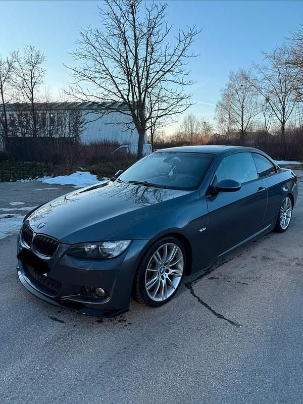 Grau Gebraucht 2007 BMW 335 Cabriolet M Sport Cabrio | 12.900 € (Fairer Preis) - Bild 1/4